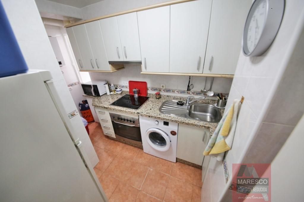 Kitchen of Apartment for sale in Fuengirola  with Terrace