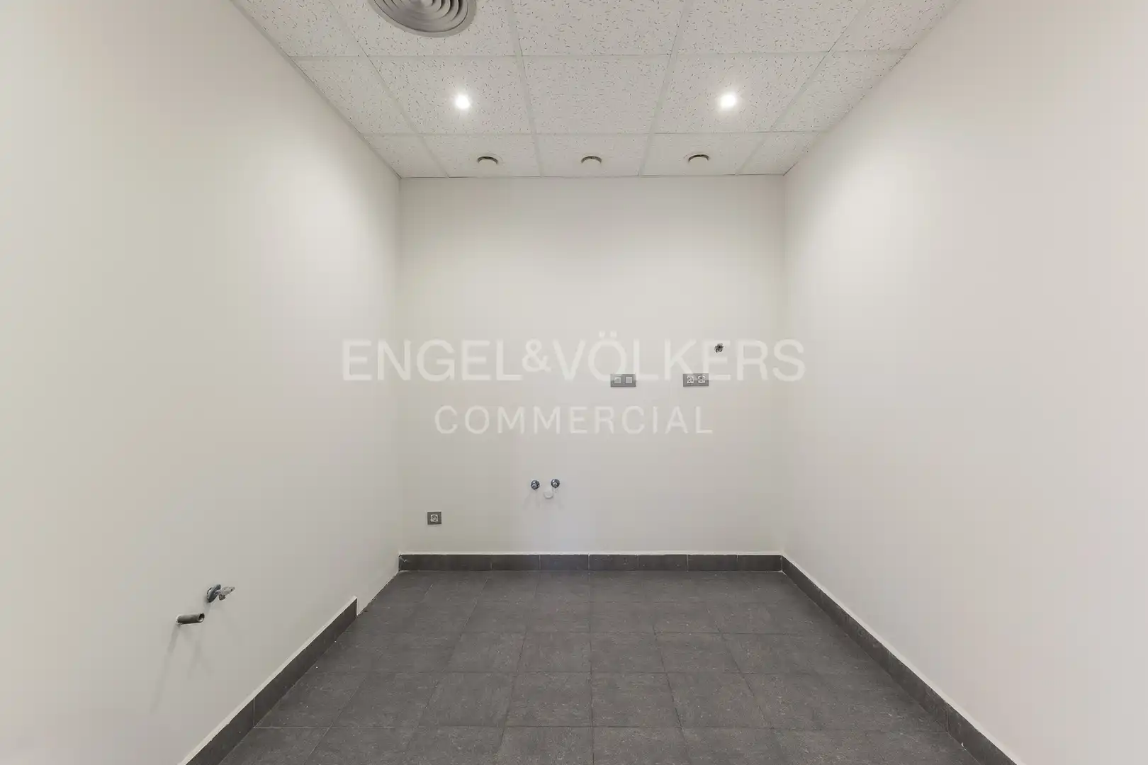 Office for rent in Barcelona  with Air Conditioner and Heating