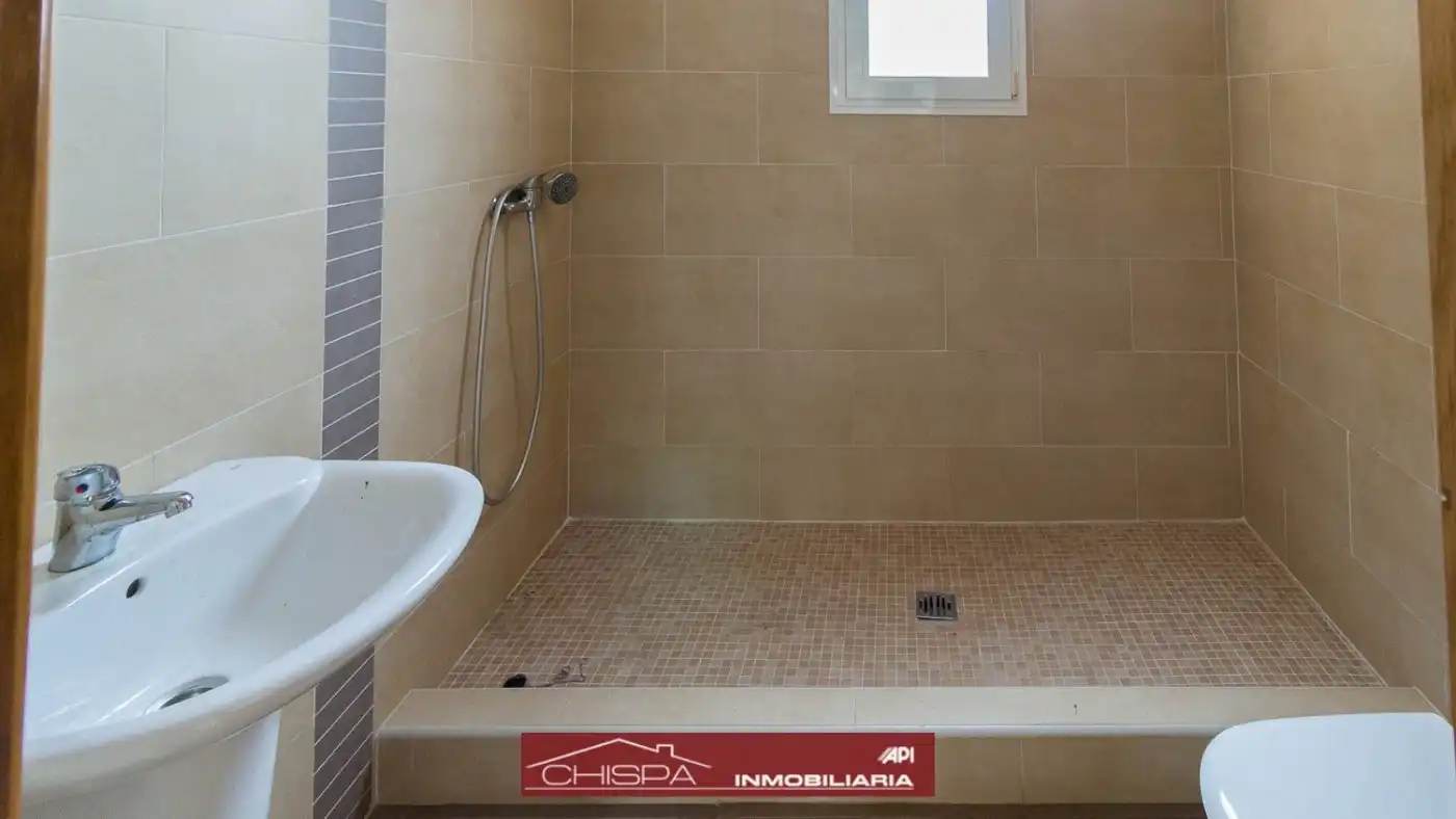 Bathroom of Houses for sale in Bétera