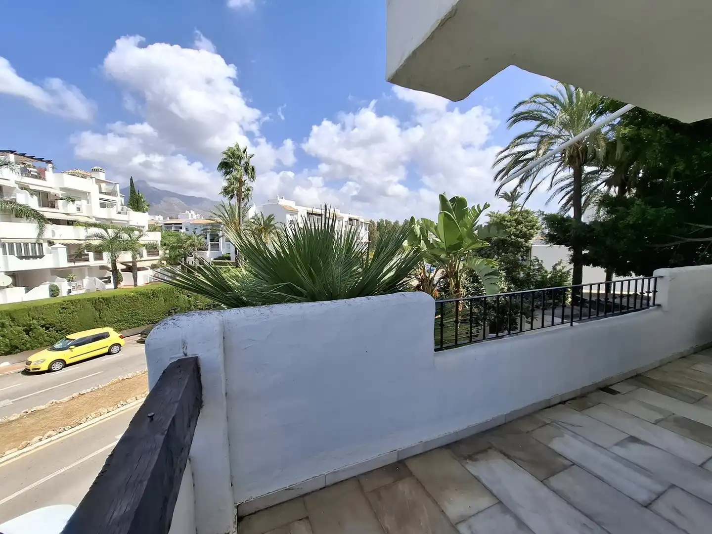 Vista exterior de Pis en venda en Marbella amb Aire condicionat, Moblat i TV