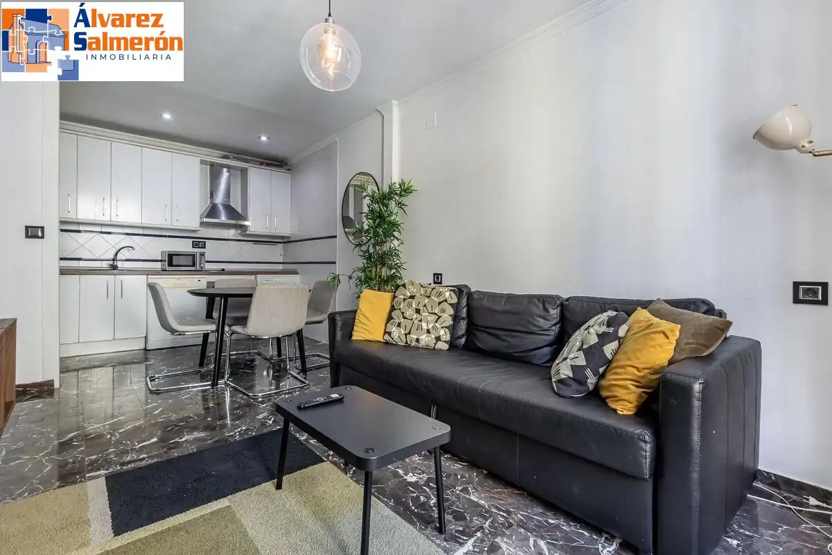 Living room of Flat for sale in Granada