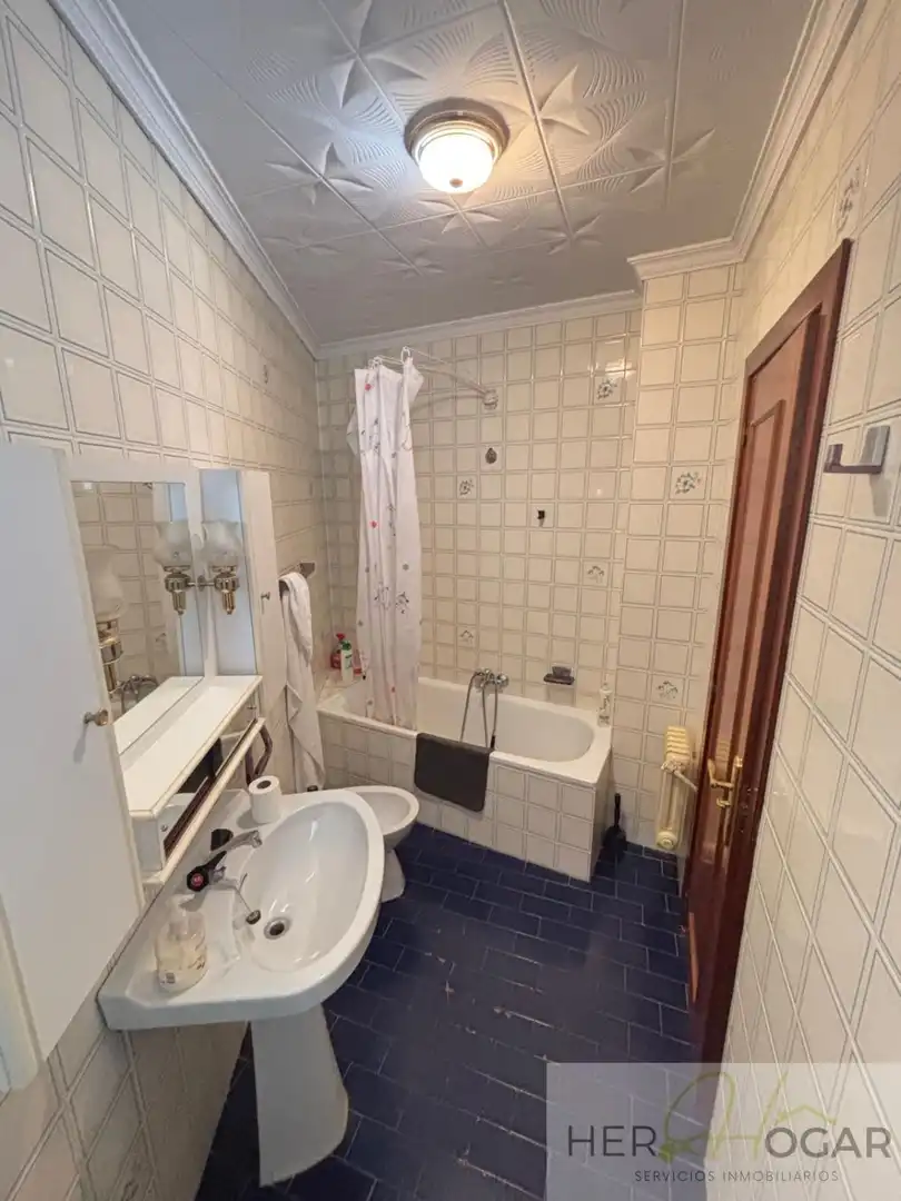 Baño de Casa o chalet en venta en Navahermosa con Calefacción, Jardín privado y Terraza
