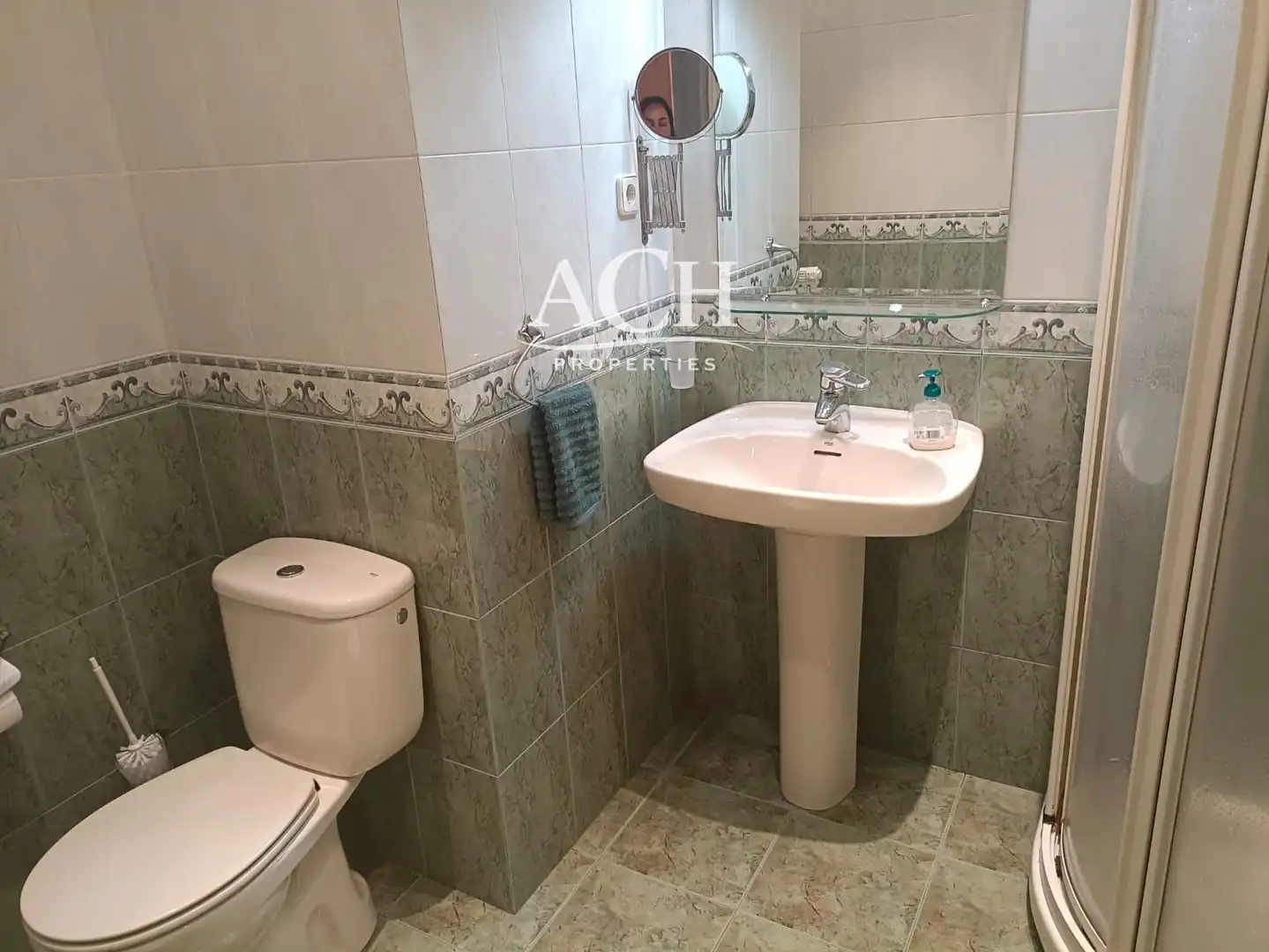 Baño de Piso de alquiler en Bilbao  con Calefacción, Horno y Lavadora