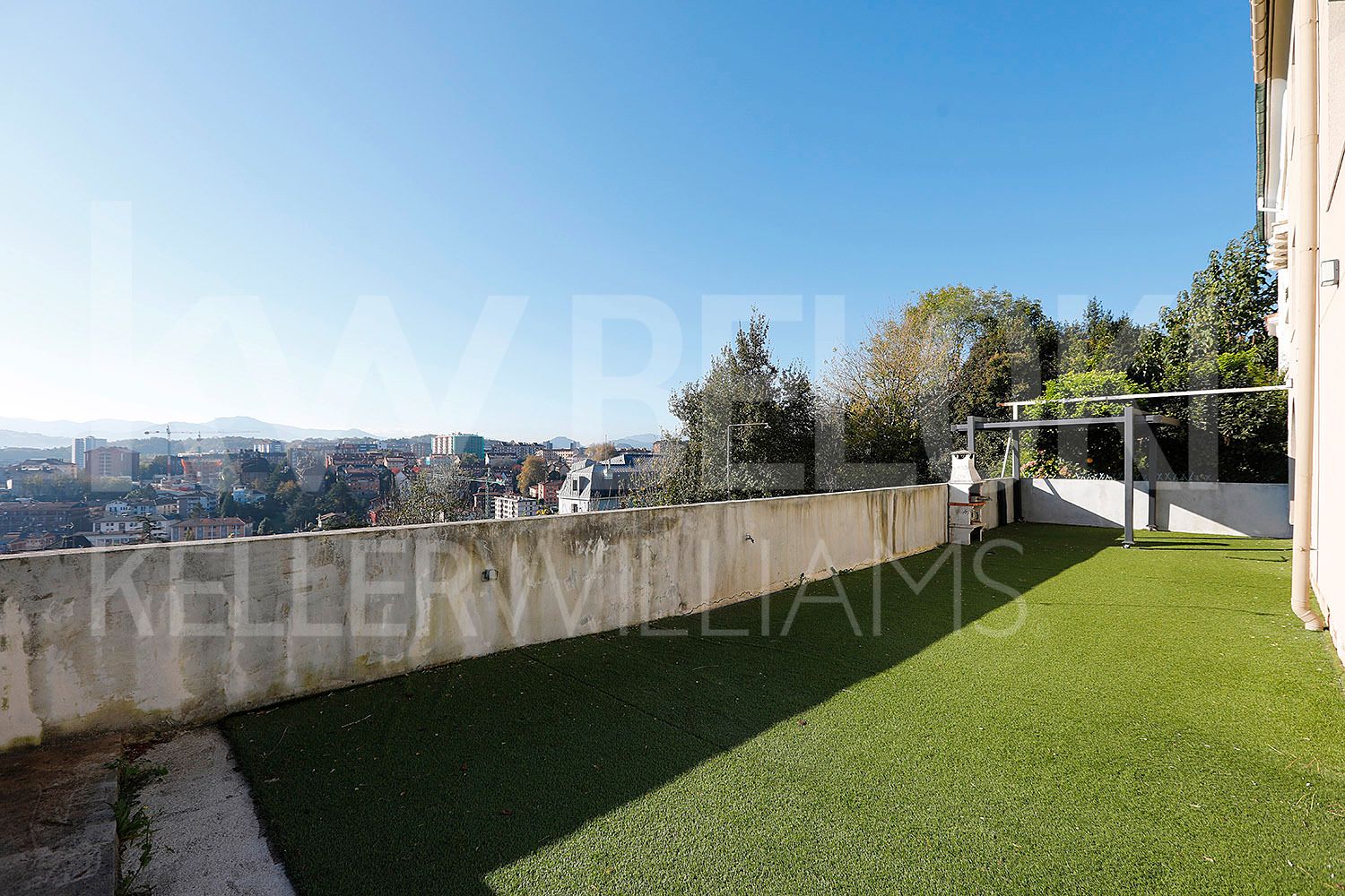 Terrace of Single-family semi-detached for sale in Donostia - San Sebastián   with Heating, Private garden and Parquet flooring
