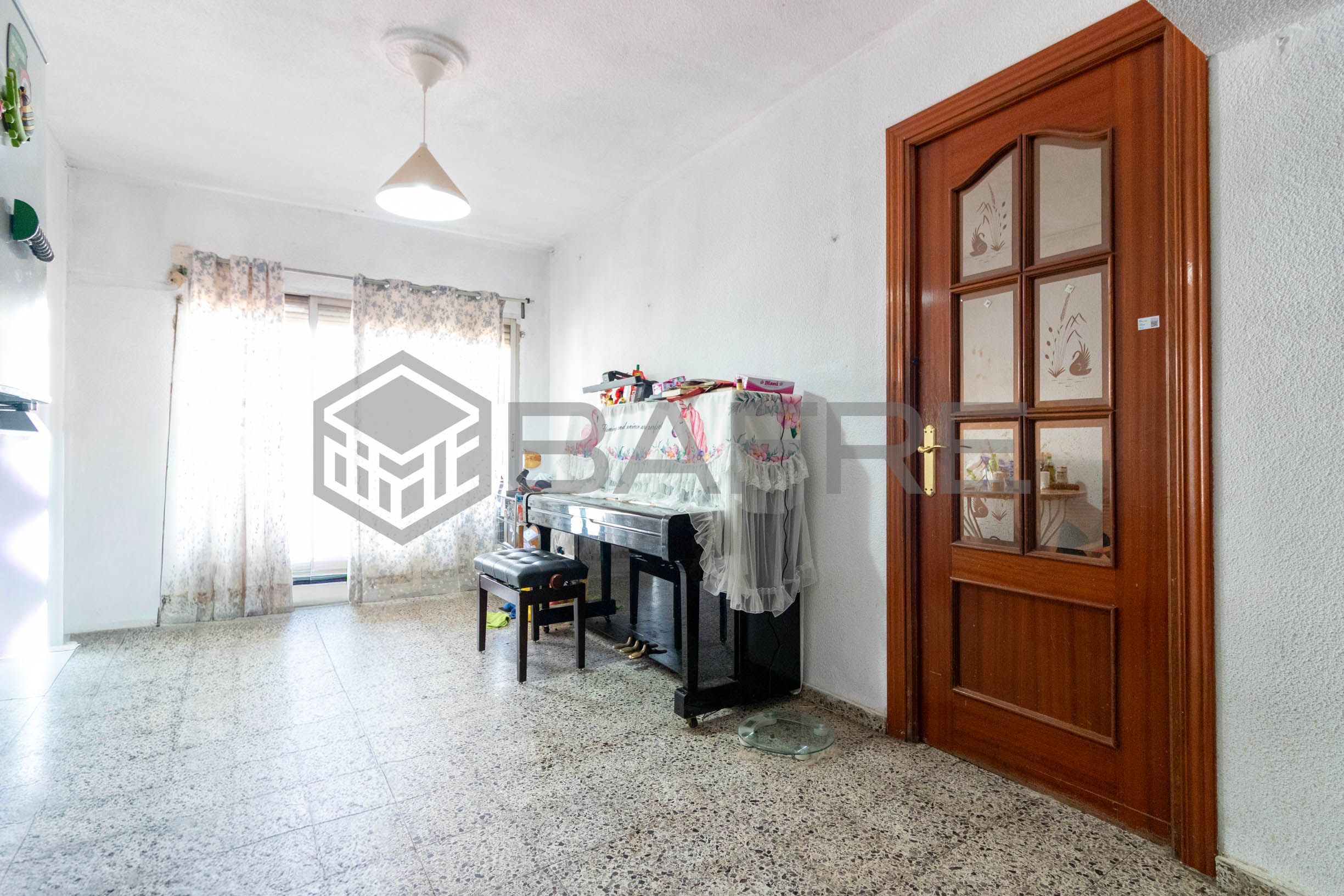 Piso en venta en Coslada con Balcón