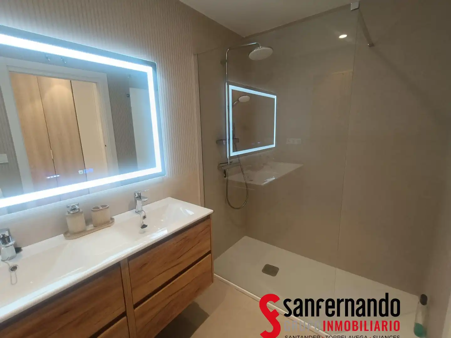 Badezimmer von Wohnung zur Miete in Santander mit Heizung, Möbliert und Balkon