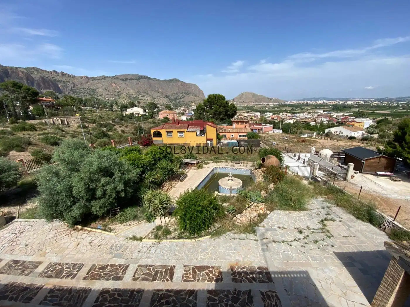 Vista exterior de Casa o xalet en venda en Orihuela amb Aire condicionat, Jardí privat i Terrassa
