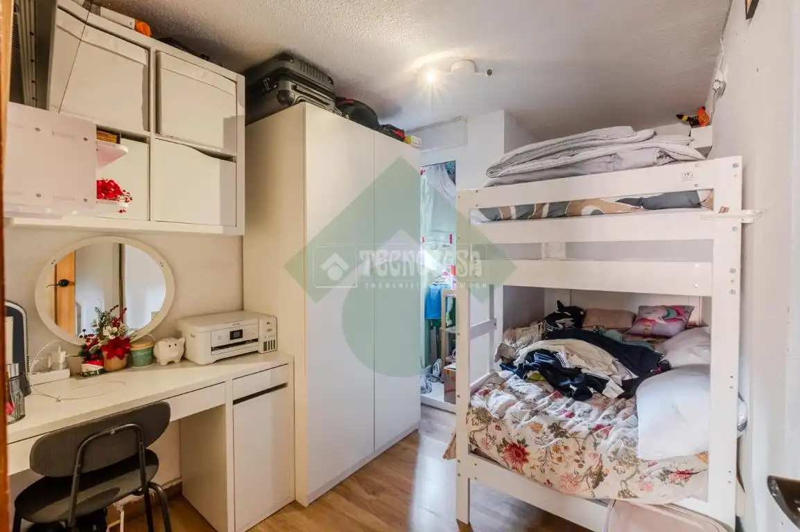 Bedroom of Flat for sale in Madrid  with Air Conditioner and Balcony