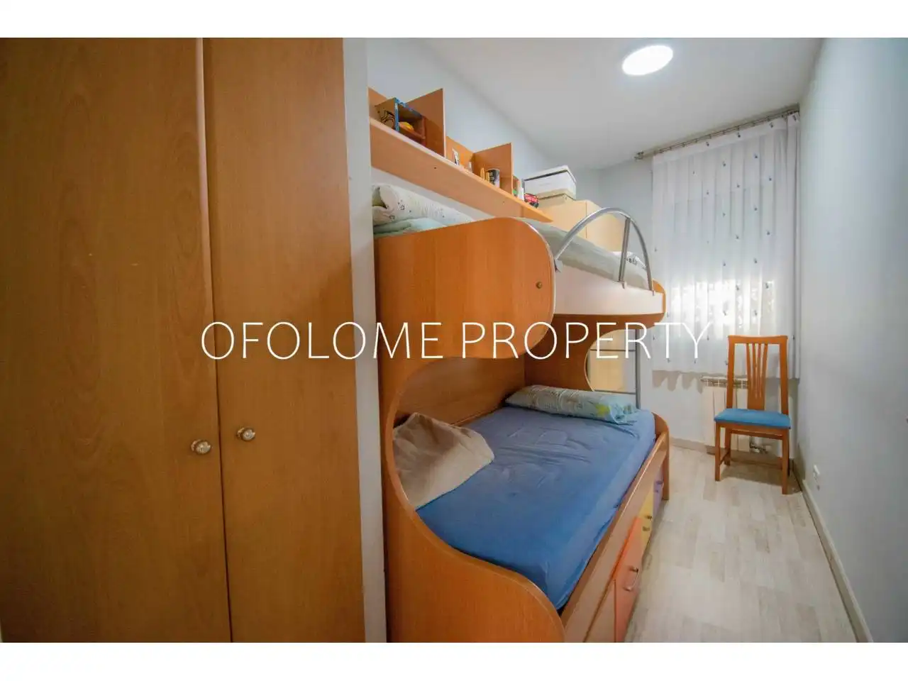 Schlafzimmer von Einfamilien-Reihenhaus zum Verkauf in Sabadell mit Heizung und Terrasse