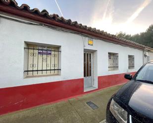 Vista exterior de Casa adosada en venda en Ejea de los Caballeros amb Terrassa