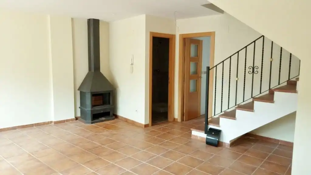 Casa adosada en venta en Toràs con Terraza, Trastero y Horno