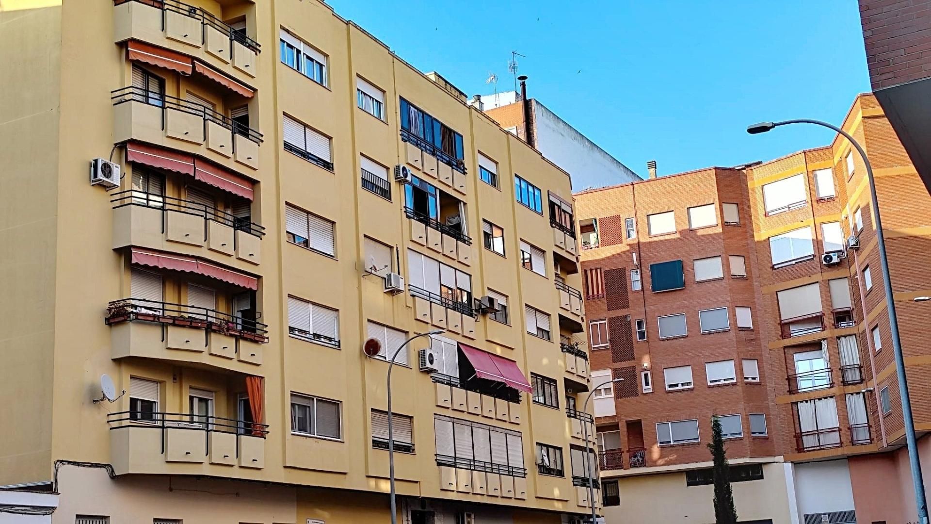 Vista exterior de Pis en venda en Badajoz Capital amb Aire condicionat i Calefacció