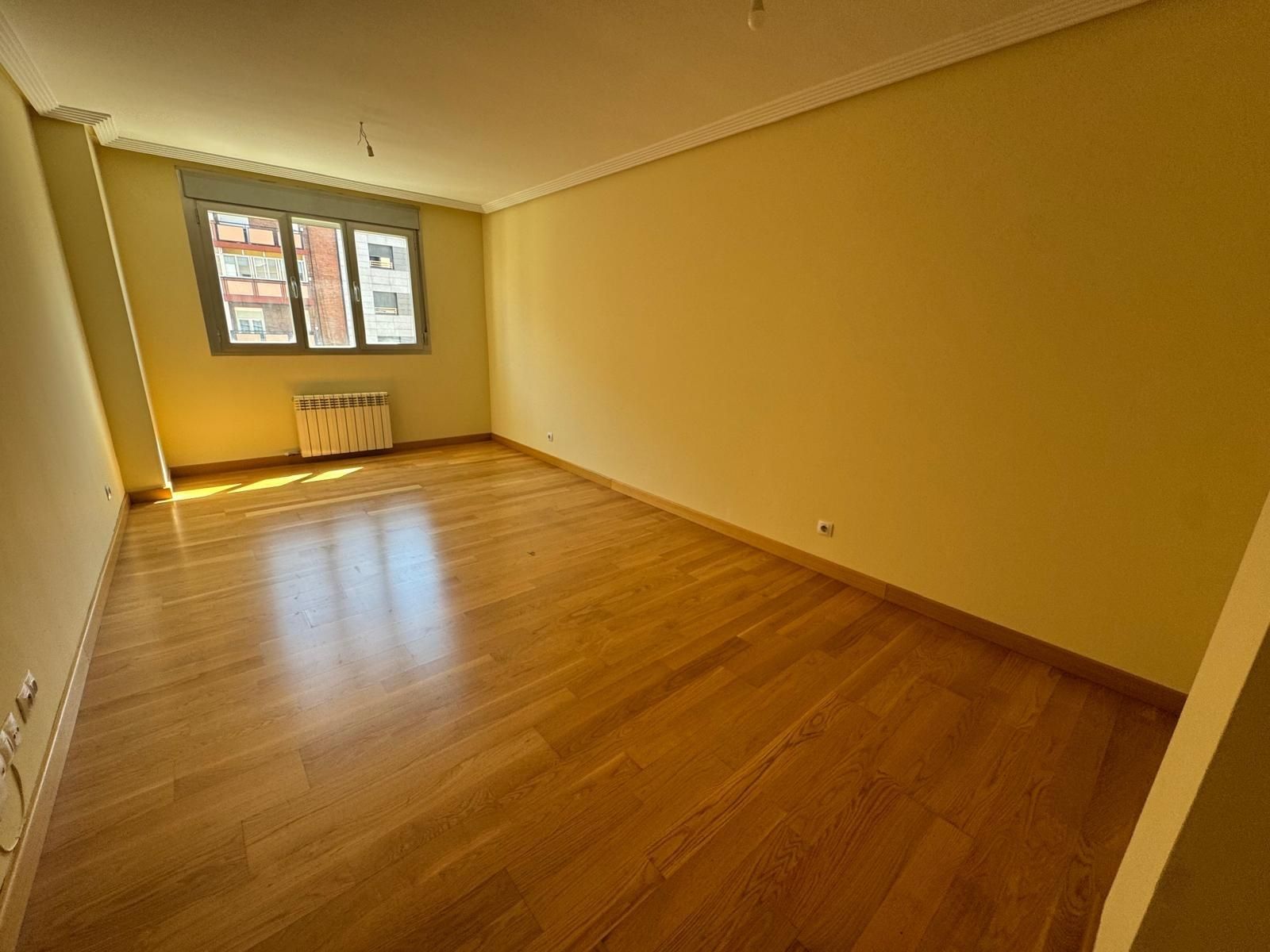 Habitación de Apartamento en venta en Valladolid Capital con Calefacción