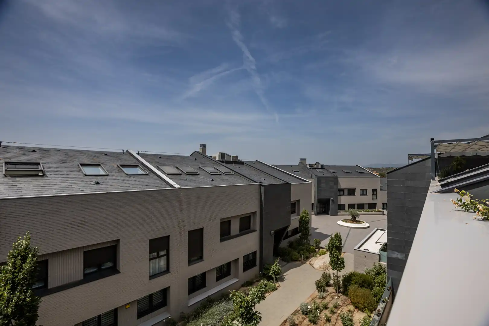 Vista exterior de Àtic en venda en Torrelodones amb Aire condicionat, Calefacció i Terrassa