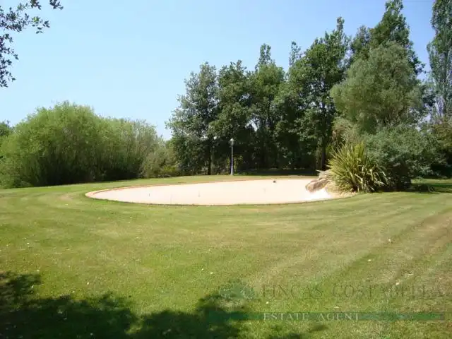 House with pool for sale in Urbanitzacions del Nord, imagen 2
