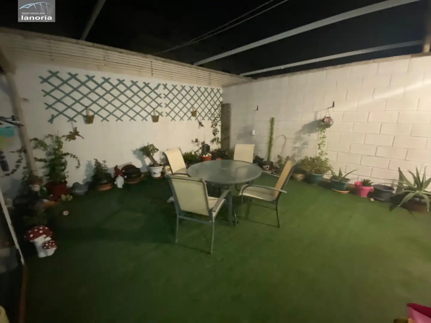 Terrassa de Casa adosada en venda en Albacete amb Aire condicionat, Calefacció i Jardí privat