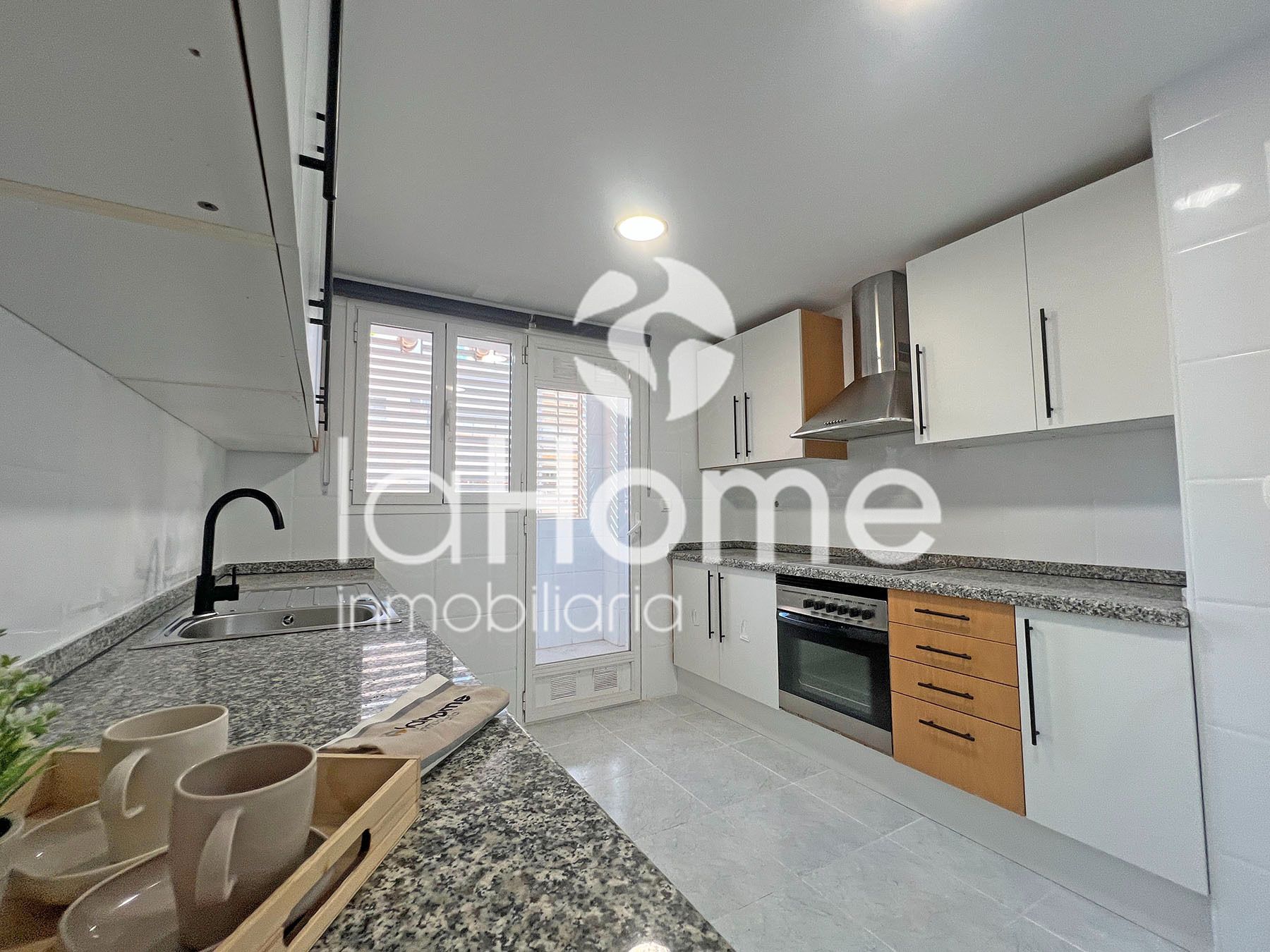 Kitchen of Flat for sale in Paterna  with Air Conditioner, Terrace and Storage room