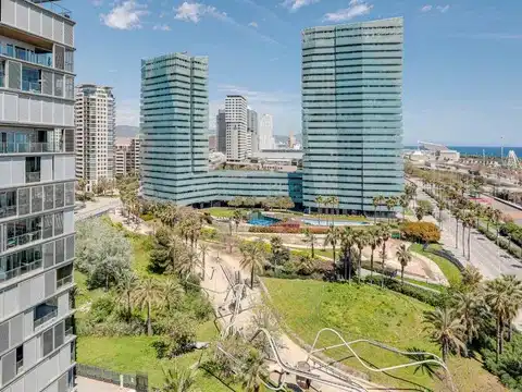 Flat with terrace to rent in Passeig de Garcia Fària, imagen 4