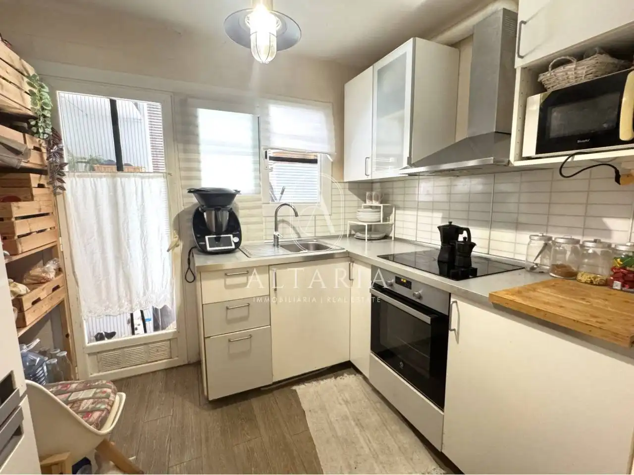 Cocina de Apartamento en venta en Pineda de Mar con Aire acondicionado, Balcón y Alarma