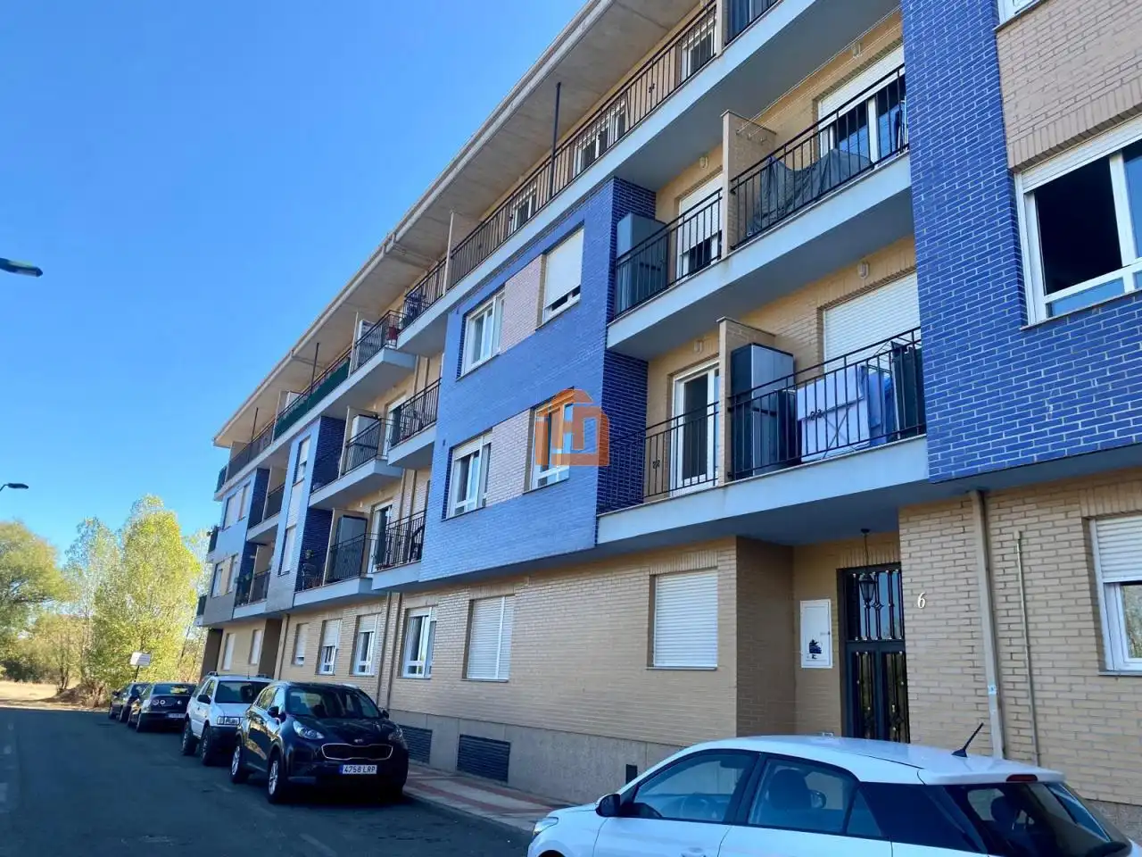 Exterior view of Apartments for sale in San Andrés del Rabanedo  with Heating, Parquet flooring and Storage room