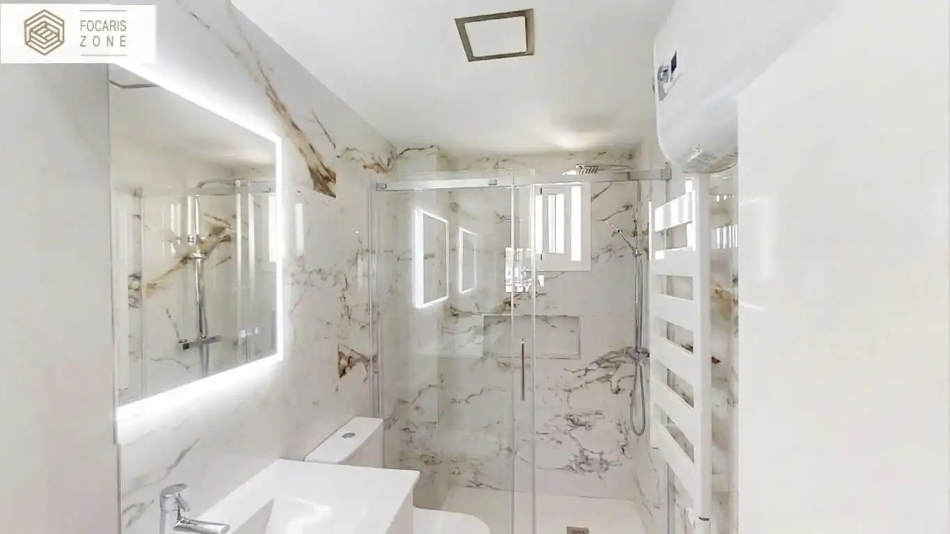 Baño de Piso en venta en Torremolinos con Amueblado