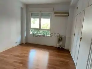 Flat for rent in Calle del Príncipe de Vergara, El Viso