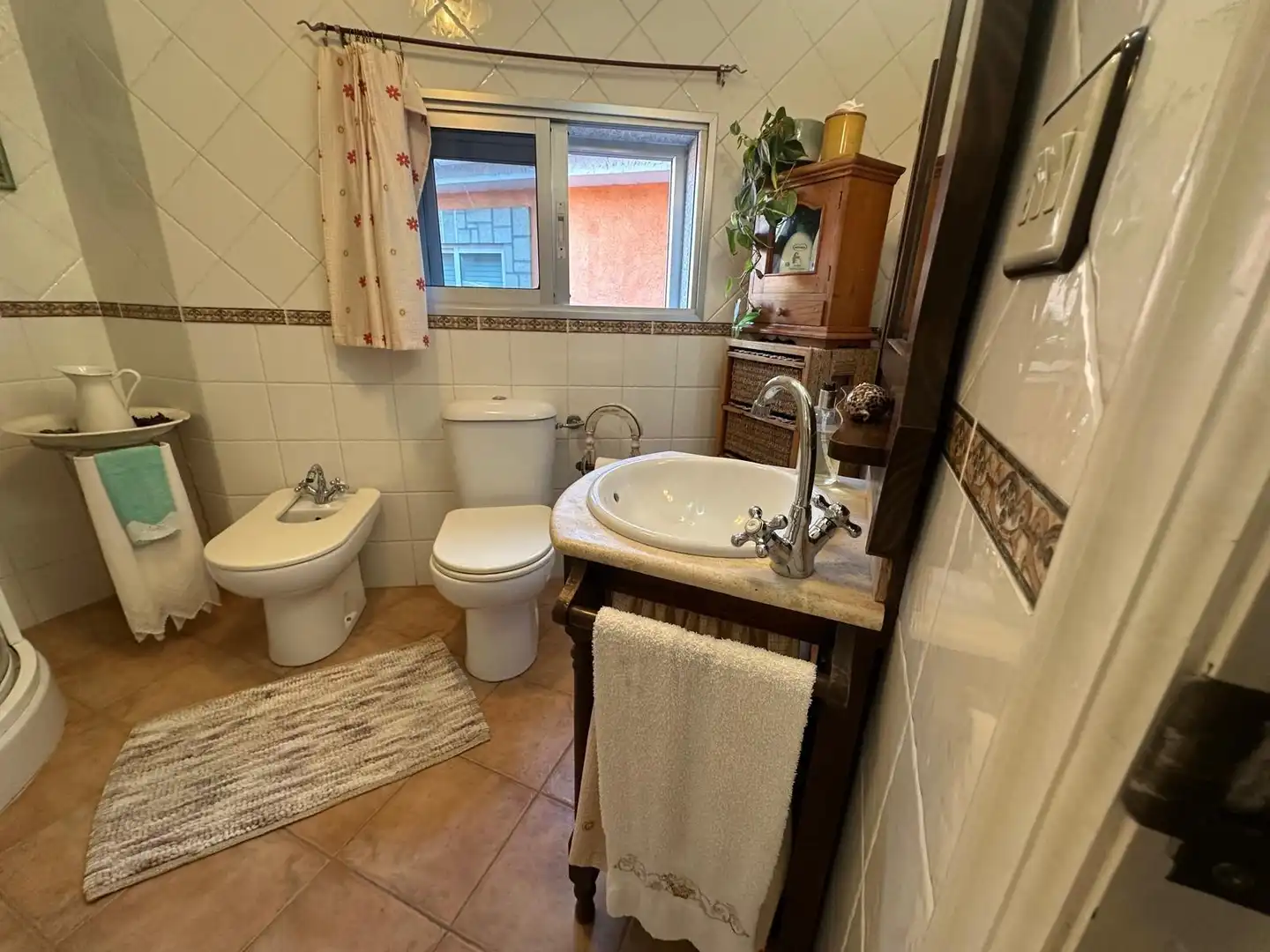 Bany de Casa o xalet en venda en Allariz amb Calefacció, Jardí privat i Moblat