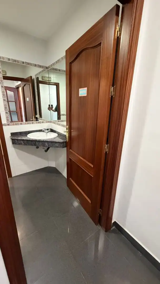 Badezimmer von Geschaftsraum zur Miete in Córdoba