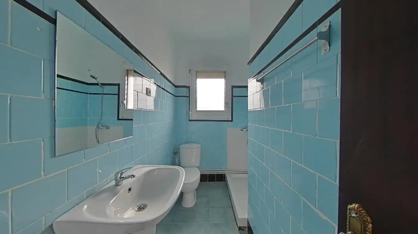 Bathroom of Flat for sale in Manresa  with Heating