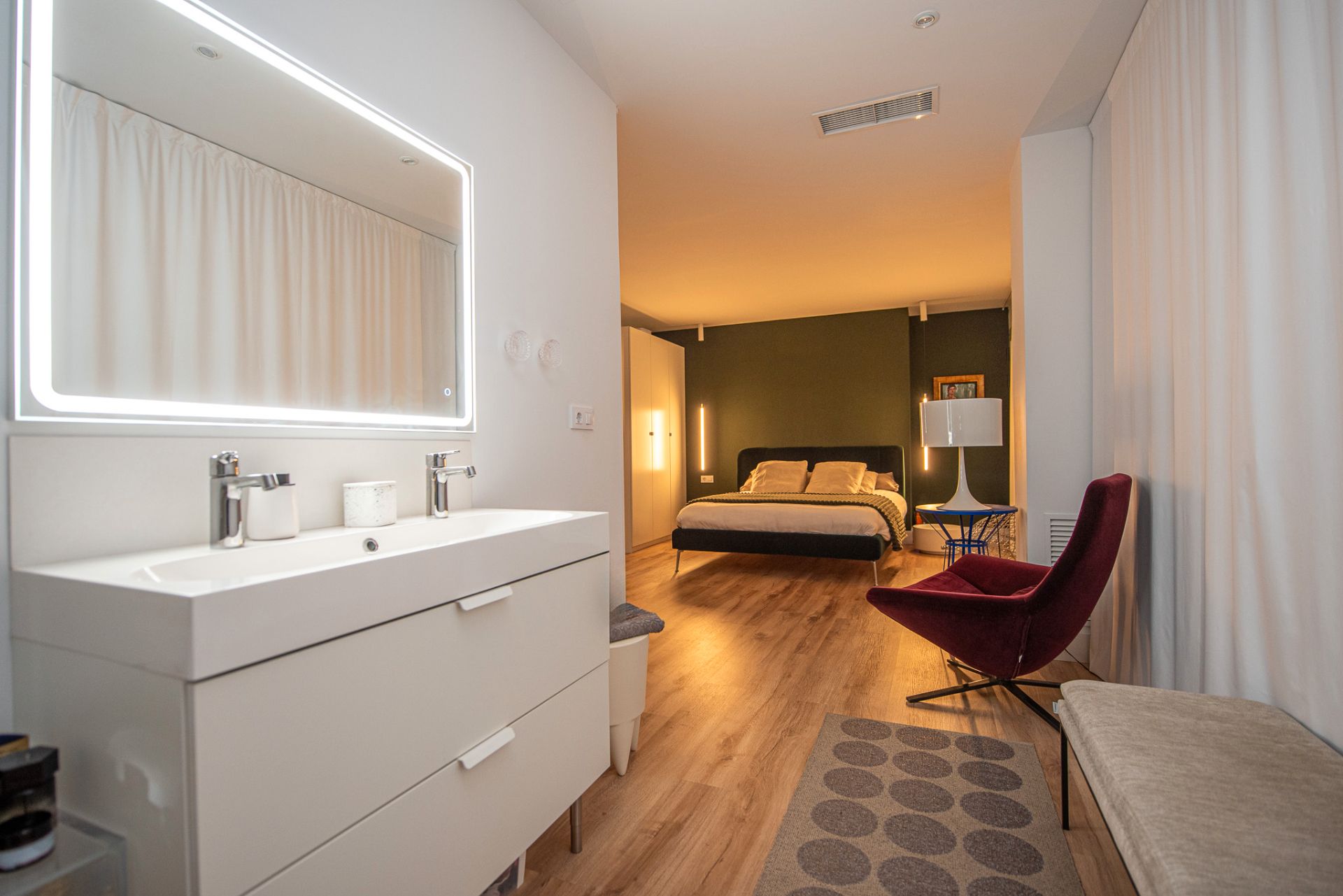 Schlafzimmer von Geschaftsraum zum verkauf in Sant Feliu de Guíxols mit Klimaanlage, Heizung und Parkett