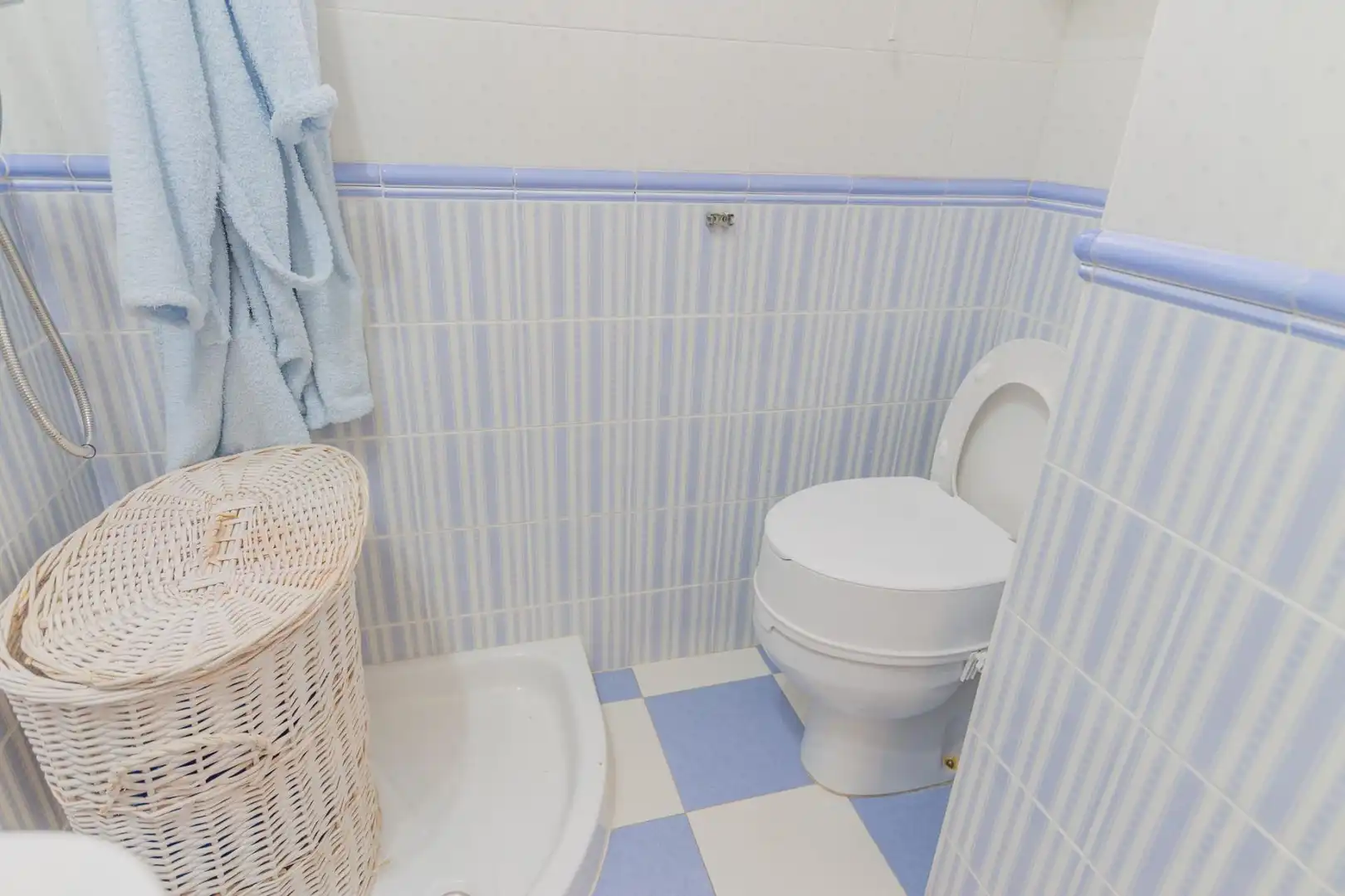Bathroom of Flat for sale in Águilas  with Storage room and Balcony