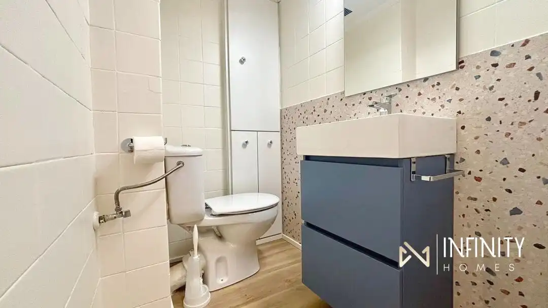 Bany de Pis en venda en Bilbao  amb Calefacció, Terrassa i Balcó