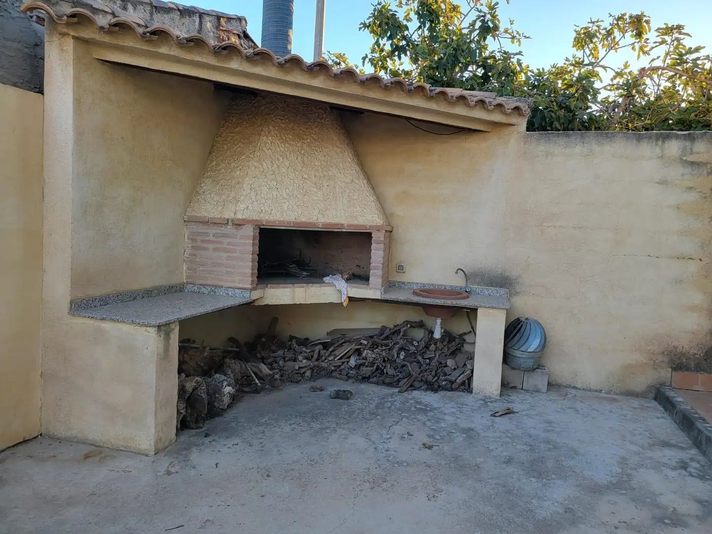 Local comercial en venda a Pedanías Este