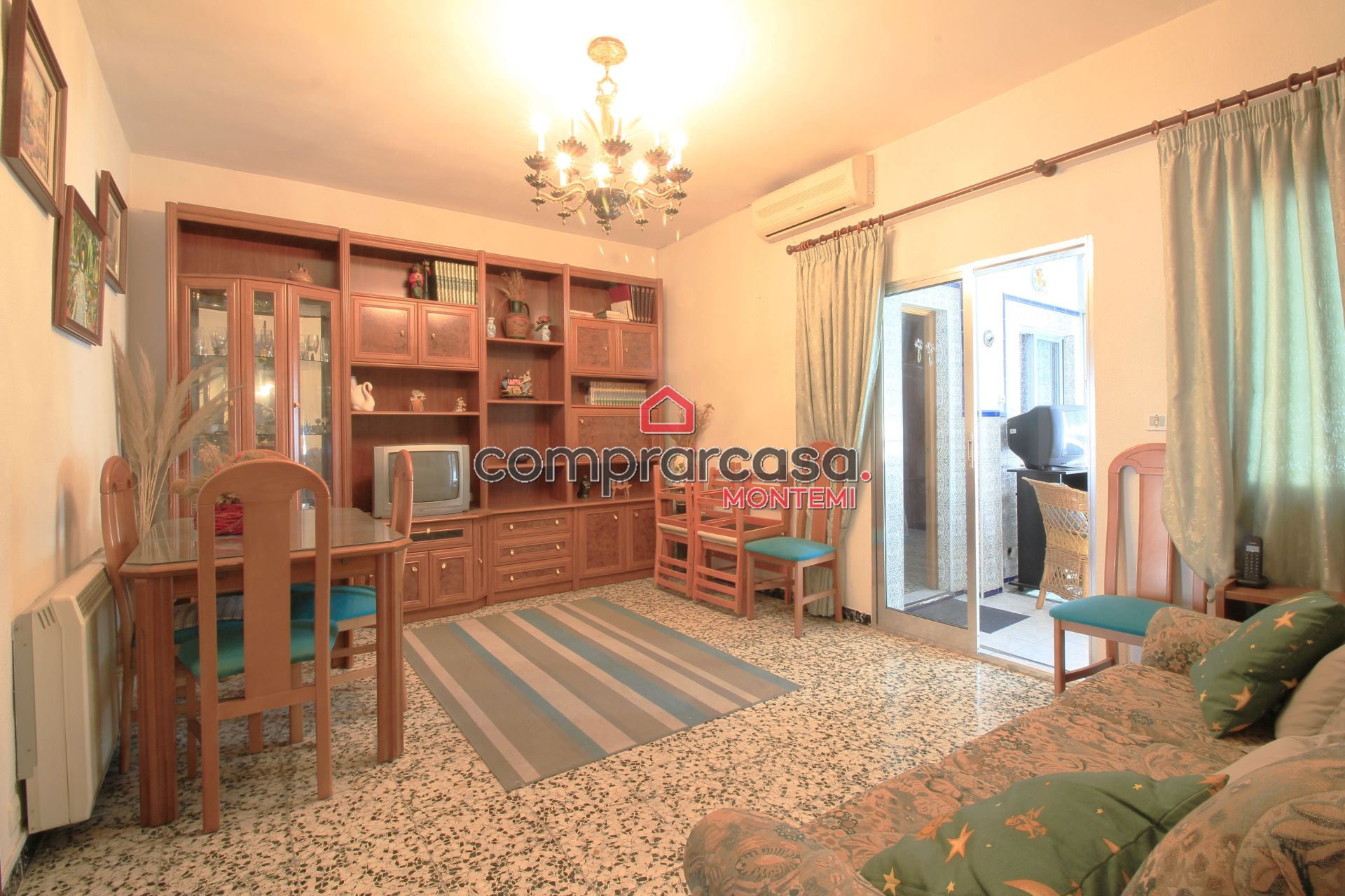 Sala d'estar de Casa adosada en venda en Getafe amb Aire condicionat, Calefacció i Terrassa