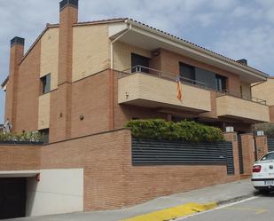 Exterior view of Single-family semi-detached for sale in Cervelló