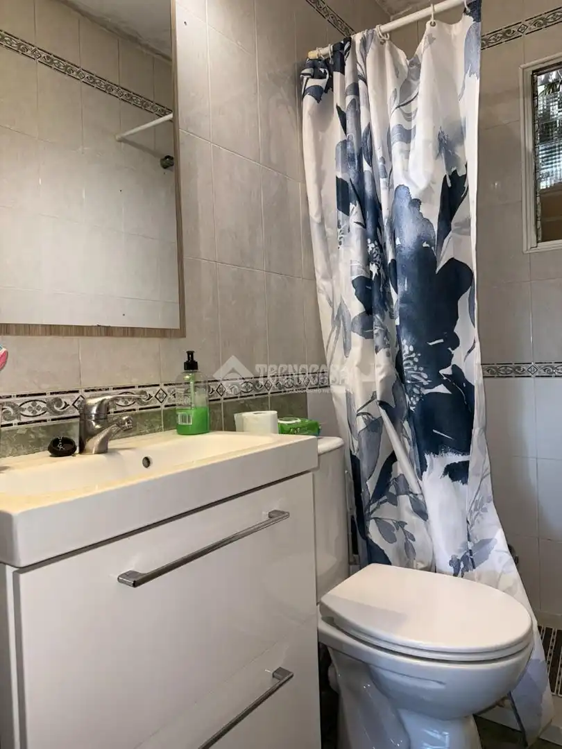 Baño de Piso en venta en Sevilla con Aire acondicionado