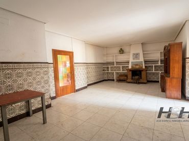 Baixos en venda a Pobles de l'Oest