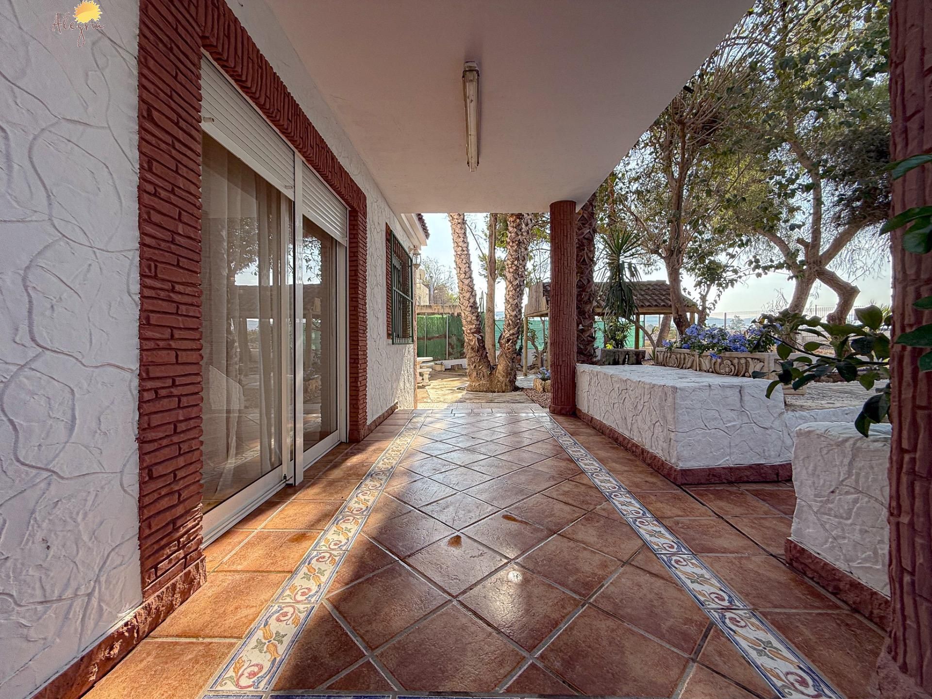 Terrassa de Casa o xalet en venda en Orihuela amb Jardí privat, Parquet i Terrassa