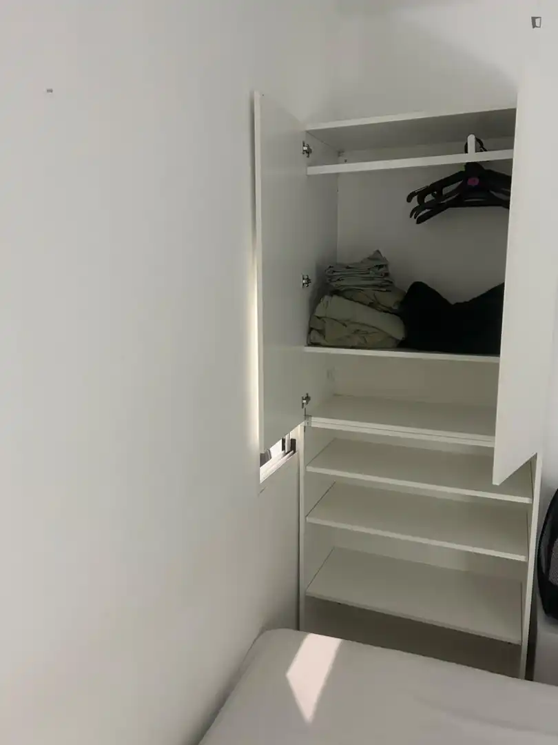 Bedroom of Apartments for share in Santa Coloma de Gramenet  with Furnished, Oven and Washing machine