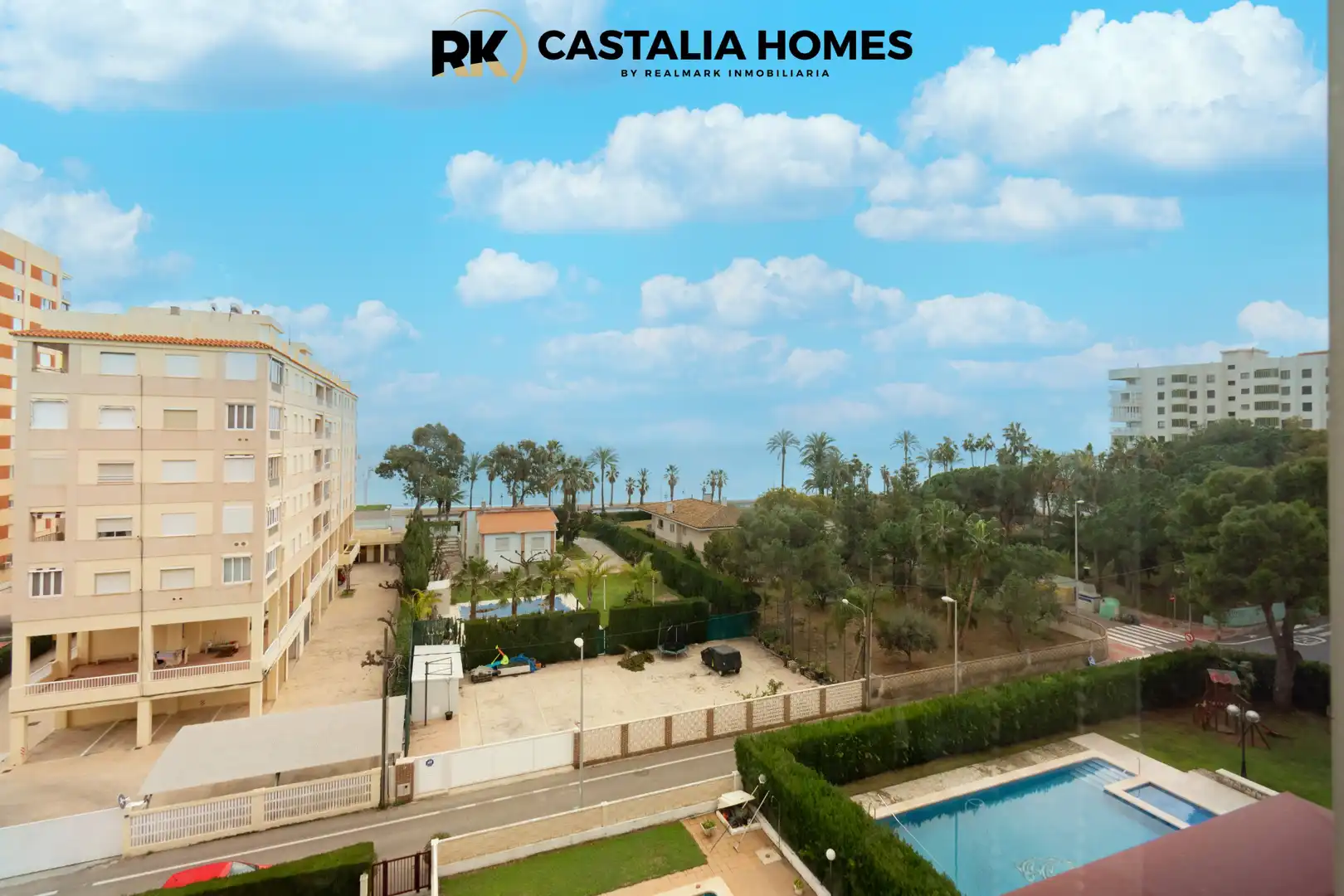 Vista exterior de Apartamento en venta en Benicasim / Benicàssim con Terraza y Piscina comunitaria