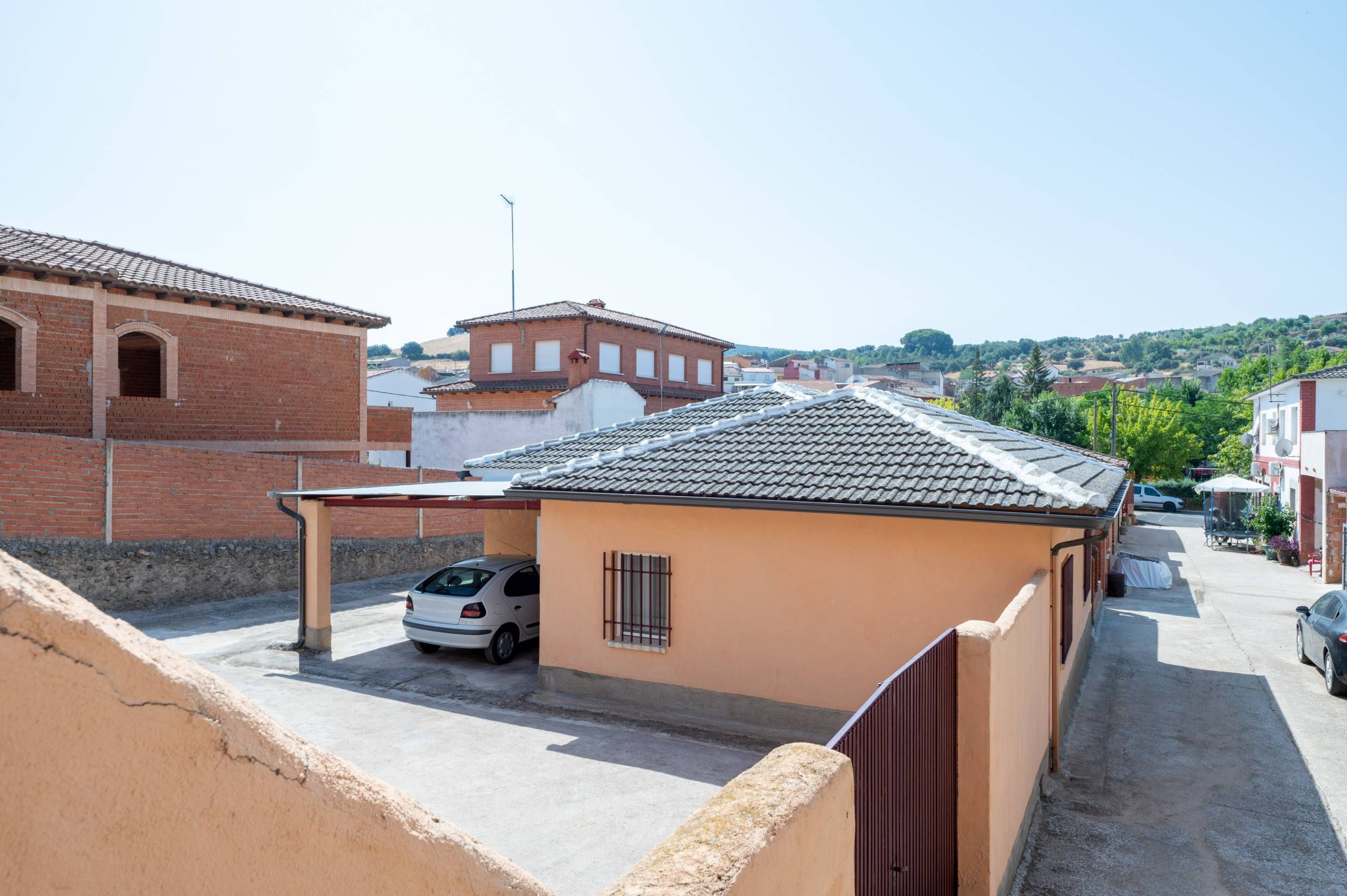 Vista exterior de Finca rústica en venda en Horcajo de los Montes amb Calefacció