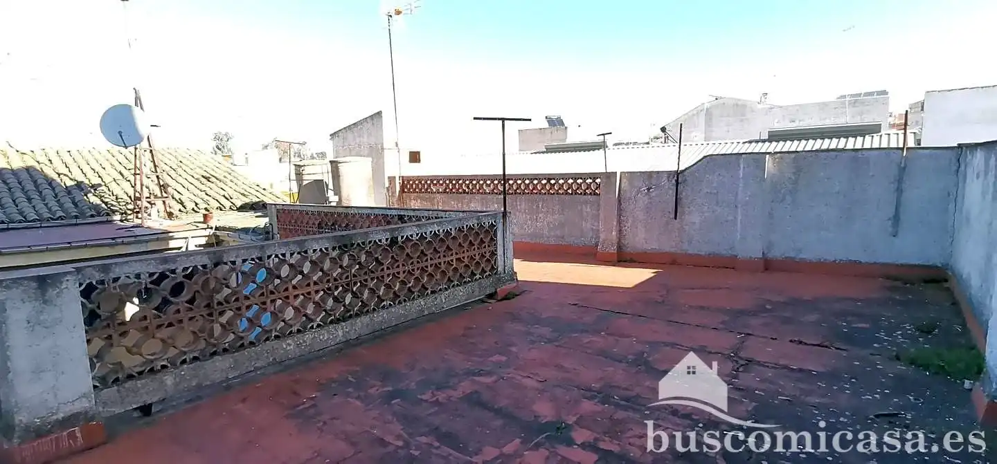 Terrassa de Casa o xalet en venda en Linares amb Aire condicionat, Terrassa i Traster