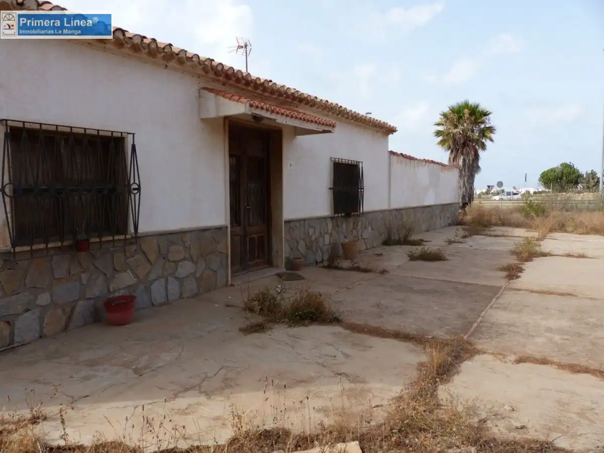Vista exterior de Finca rústica en venda en Cartagena amb Jardí privat