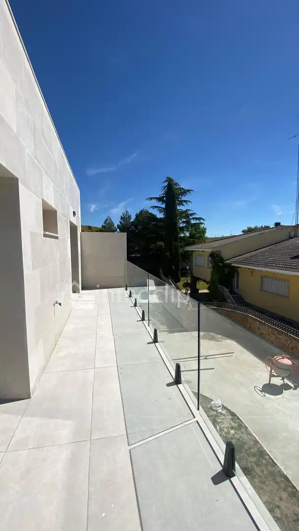 Terrassa de Casa o xalet en venda en Villamayor amb Calefacció, Jardí privat i Terrassa