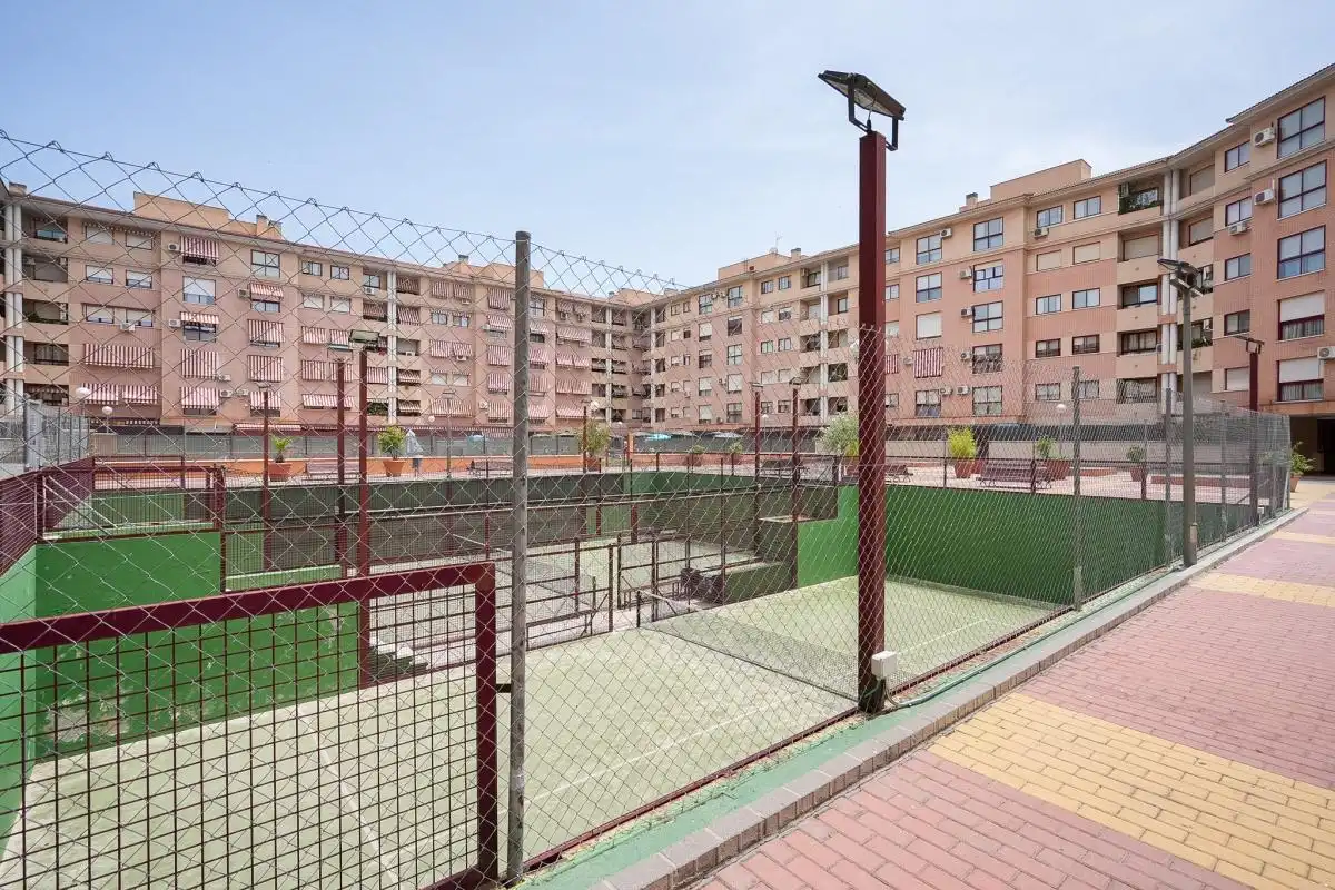 Vista exterior de Piso en venta en Torrejón de Ardoz con Aire acondicionado, Calefacción y Jardín privado