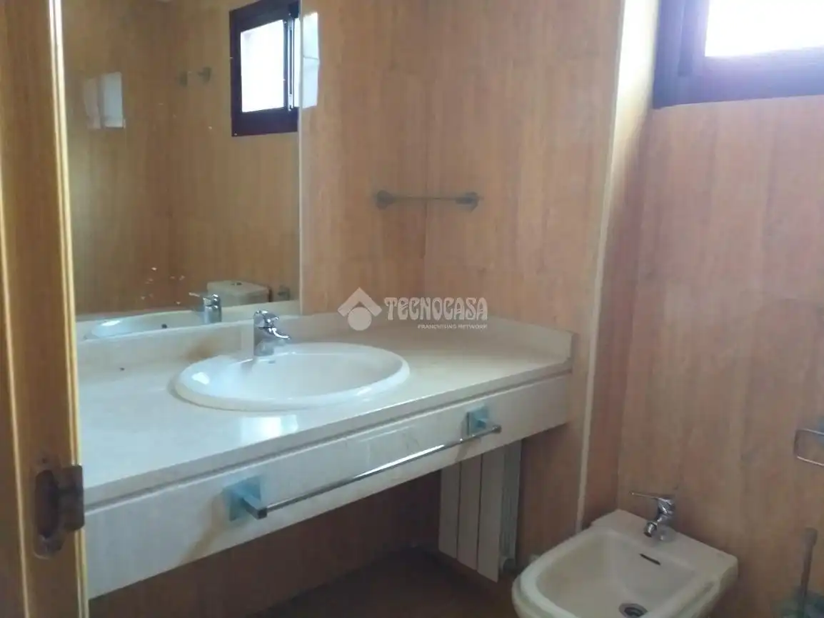 Badezimmer von Wohnung zur Miete in Alcorcón