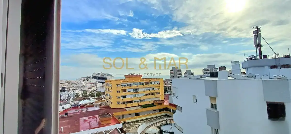 Vista exterior de Piso en venta en Torremolinos con Aire acondicionado, Calefacción y Terraza
