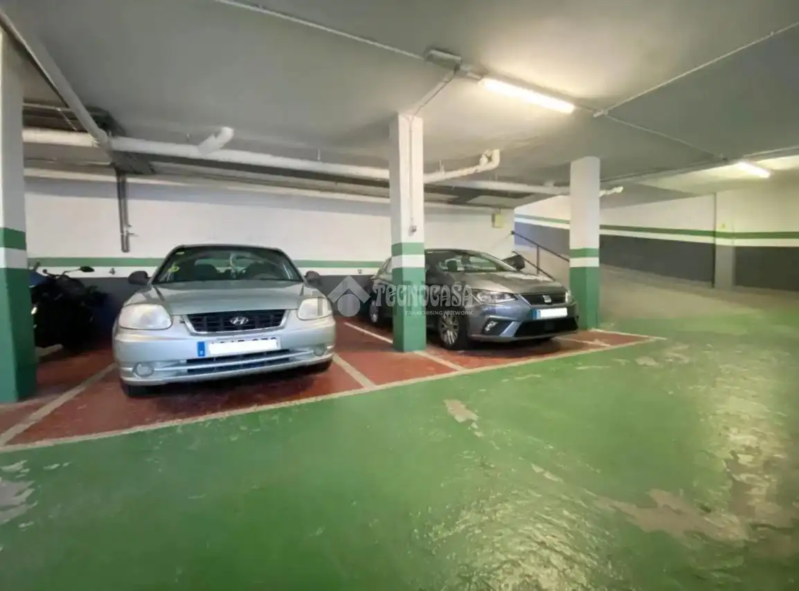 Aparcament de Garatge en venda en Santa Coloma de Gramenet