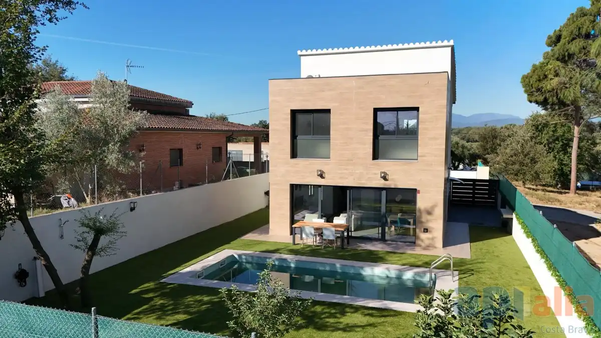 Villa con terrazza in vendita a Carrer de Blanes 35, imagen 4