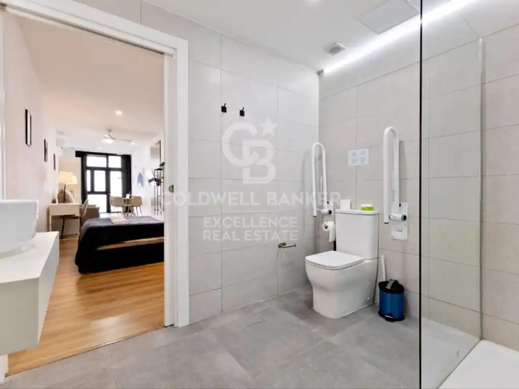 Bany de Apartament en venda en Valencia amb Aire condicionat i Rentadora